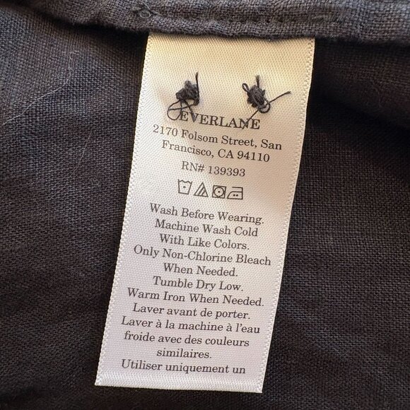 Everlane Must-Have Linen Shirt in Black, size 6 - Picture 5 of 8